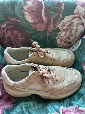 Coach C152 Tech Runner in Neutral/Tan/Beige Size 9
